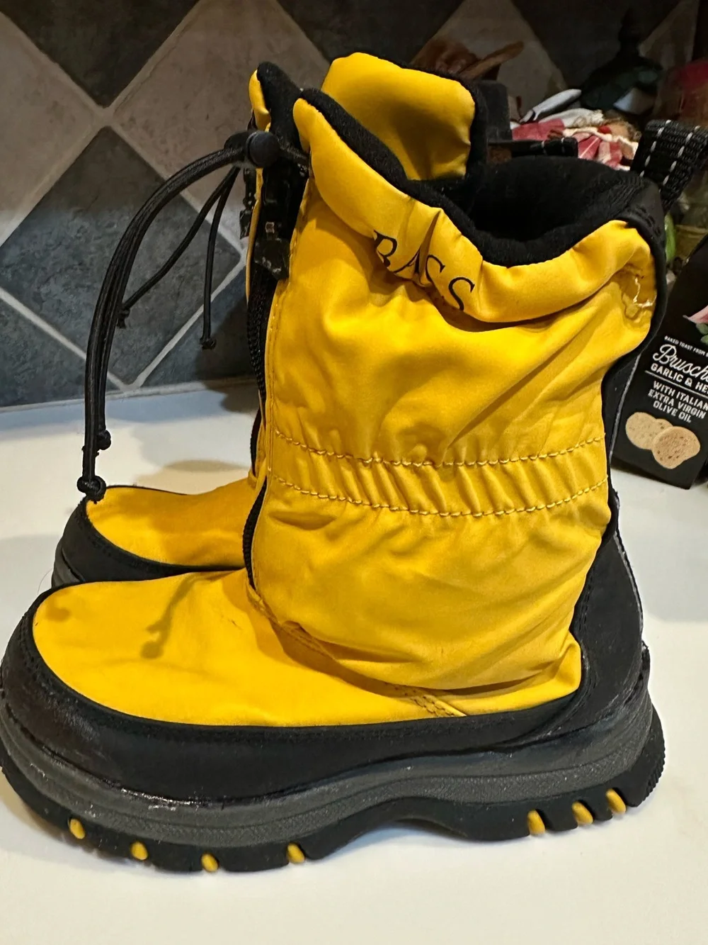 VTG BASS FREEZE INSULATED RAIN SNOW BOOT YOUTH SZ 1M RAINBOOTS GUMBOOTS GALOSHES